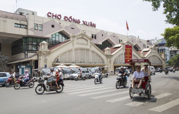 Ding Xuan market - Hanoi nightlife