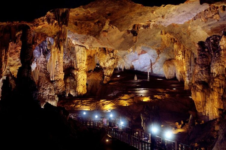 Sung Sot Cave in Halong Bay