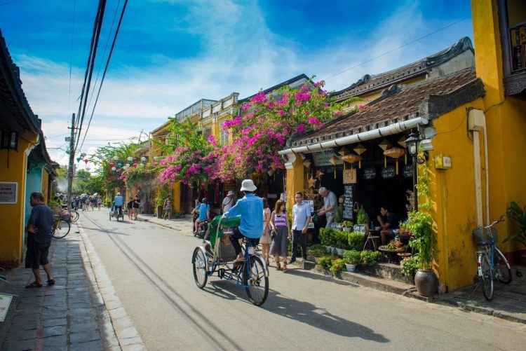 hoian - How to organize for summer vacation Vietnam Cambodia