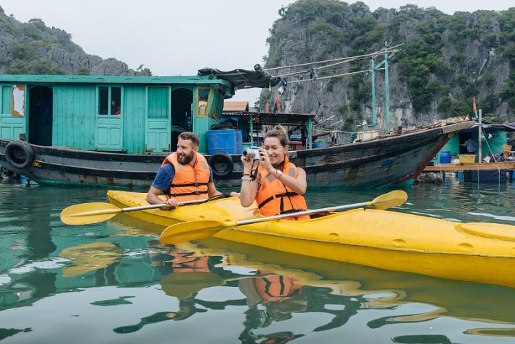 halong-A- step-by-step- guide -to -choose -a -perfect- Halong -Bay -Cruise, visit halong bay