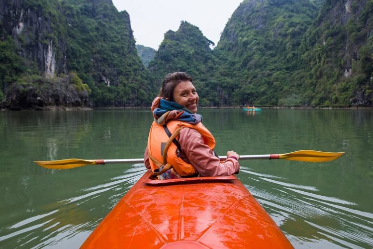 mælk Snazzy Tradition Top 9 Ideal Places for Kayaking Lovers in Vietnam | Lux Travel DMC's Blog