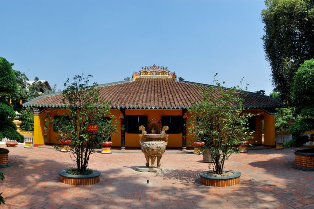 Giac Lam Pagoda Saigon - Pay A Visit To The Sacred Buddhist World, attractions in Ho Chi Minh City