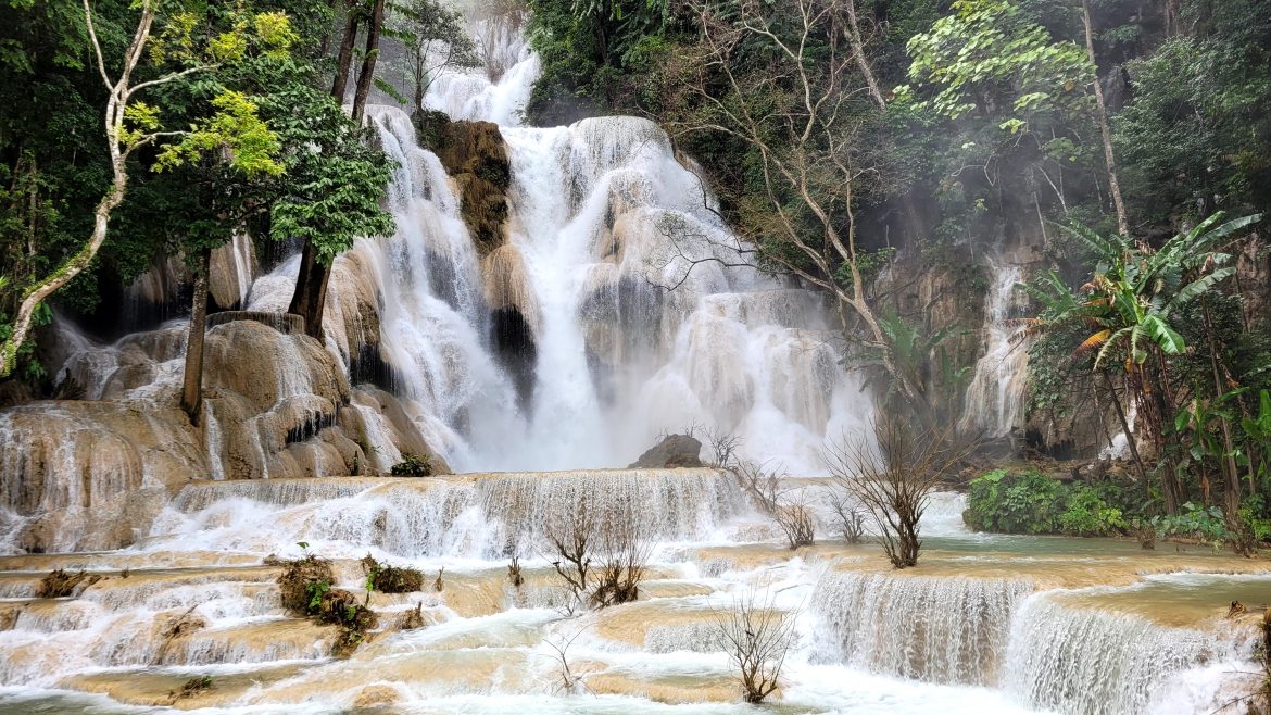 Kuang si Waterfall