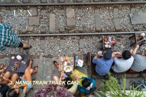 experiences in Hanoi - Hanoi Train Track Cafe