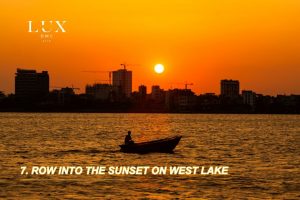 experiences in Hanoi - West lake