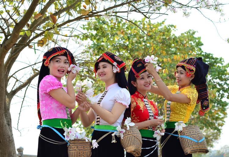 Traditional Clothes of Vietnam