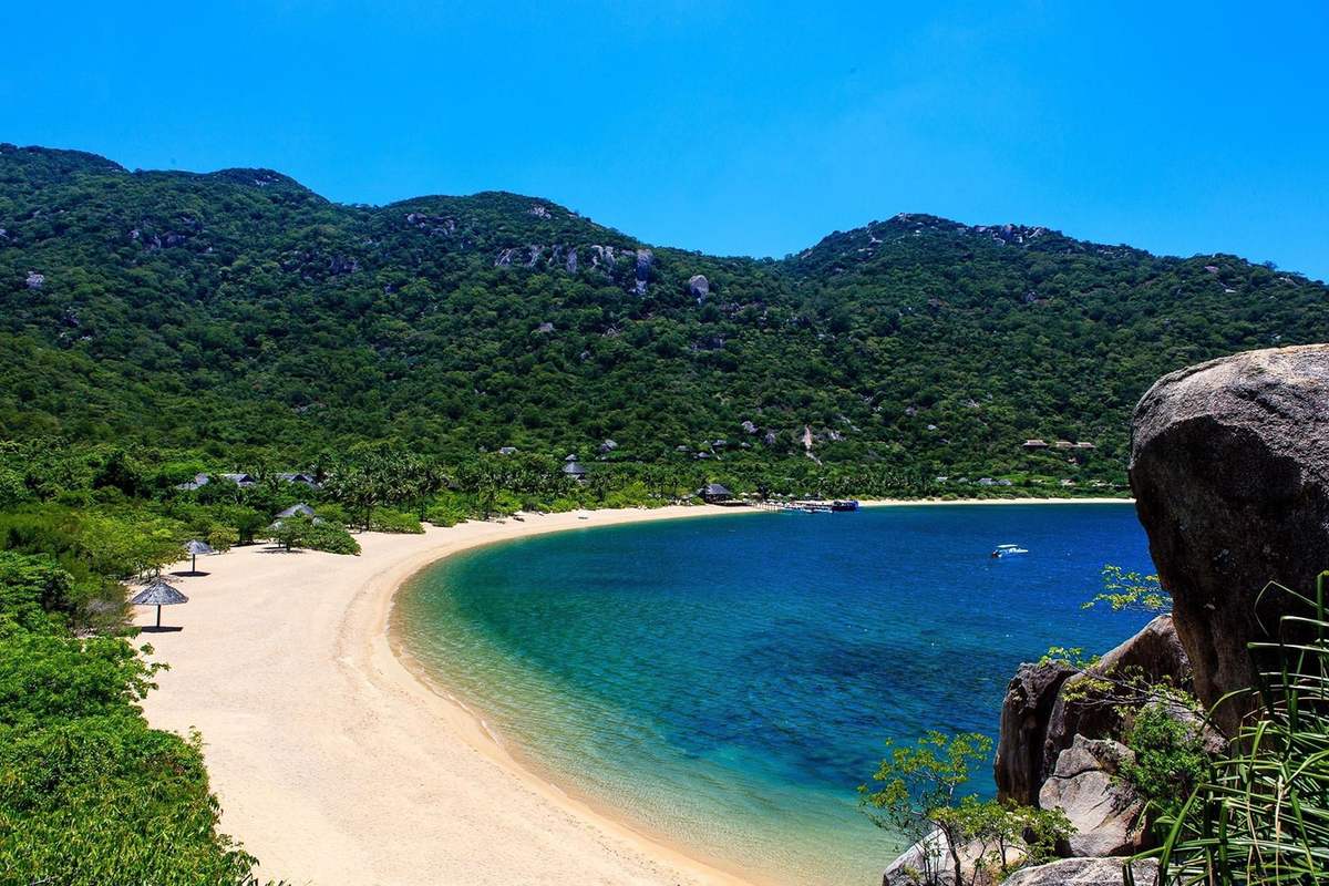 dam trau beach