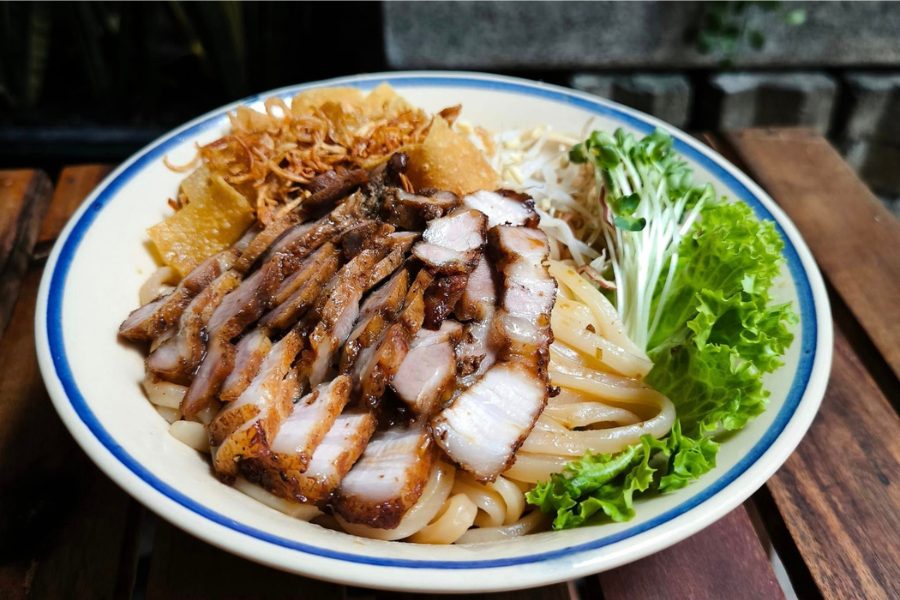 Cao Lau Local Experience