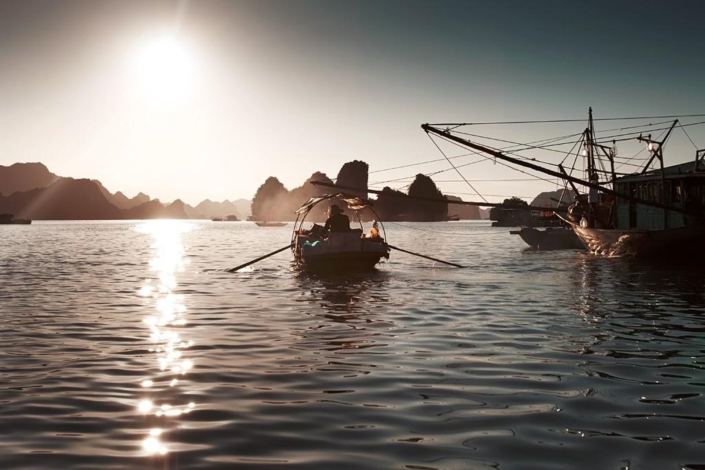 cua van floating village