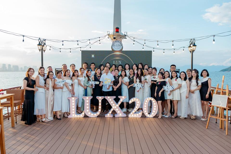 luxgroup, hr asia