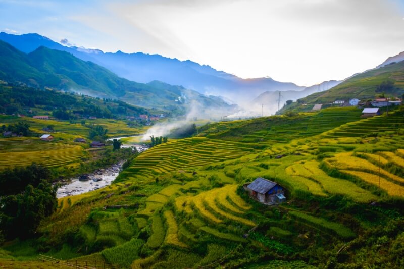 LAO CAI ARRIVAL – FANSIPAN PEAK [Guide]