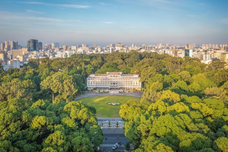 EXPLORING SAIGON HISTORICAL [Guide/B/L]