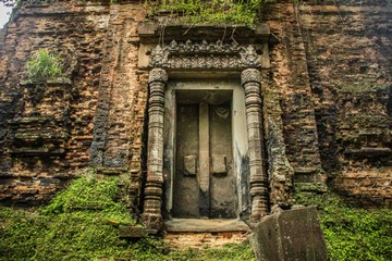 Fascinating Angkor Temples 3 days