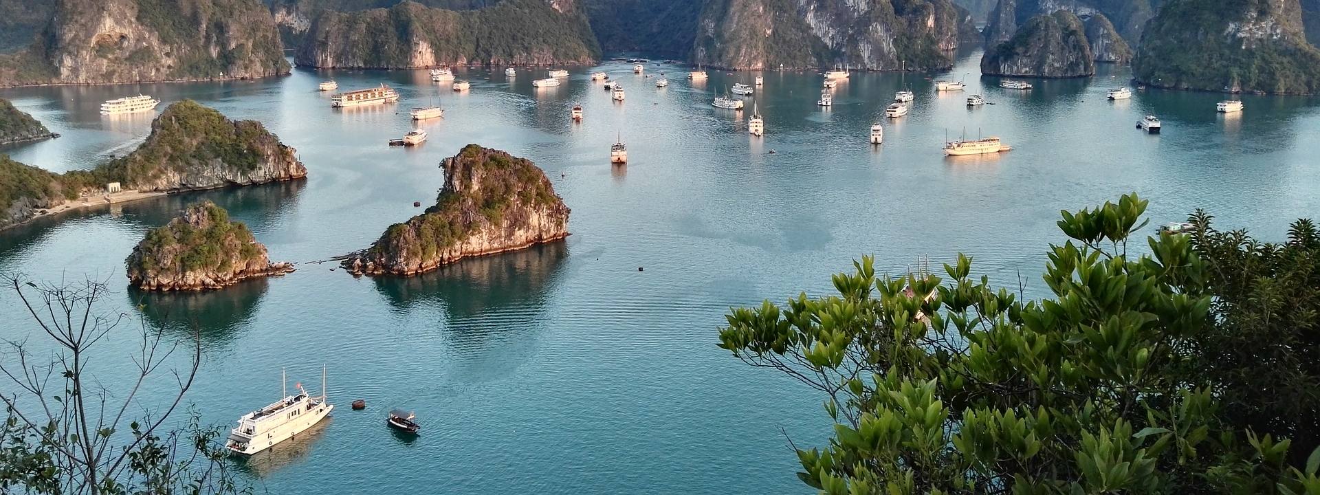 Halong bay with Bhaya Classic Cruise in 2 days