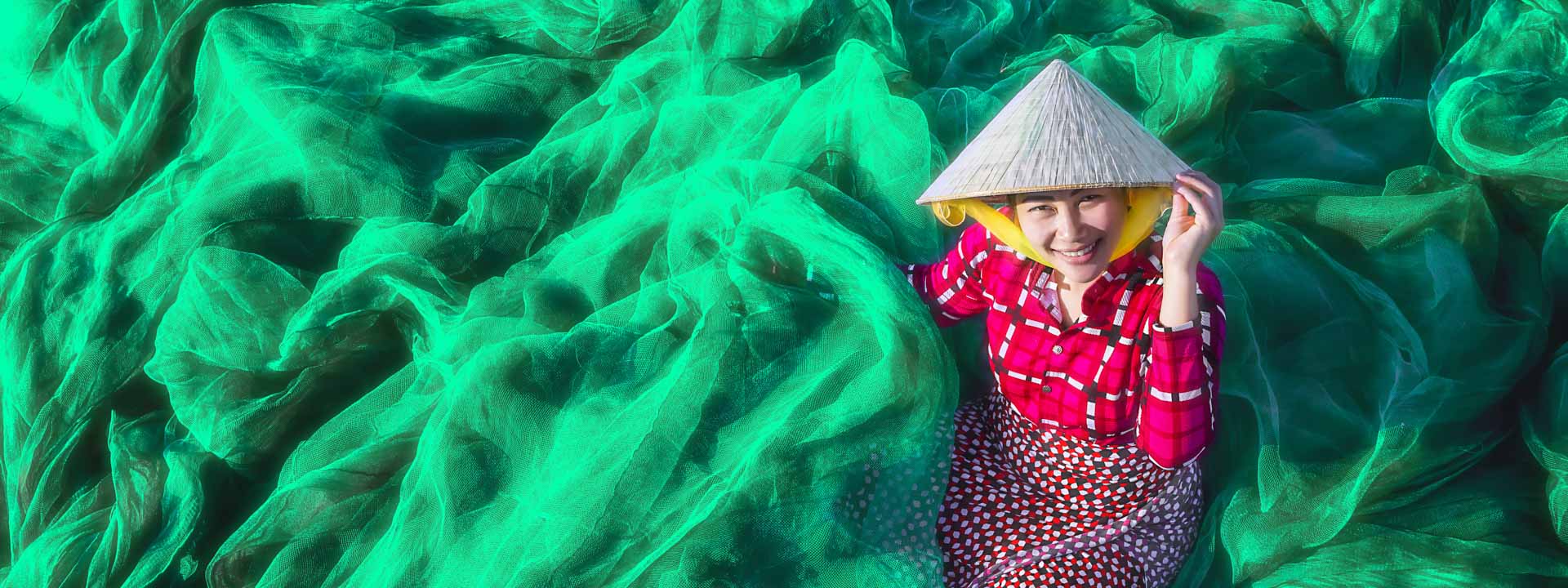 A Journey of Discovery in 5 Days in the Centre of Vietnam, Taste Local Spicy Food, Relax in Danang Beach and Visit its Highlights, Discover Two World’s Heritage Listed Sites Hue and Hoi An.