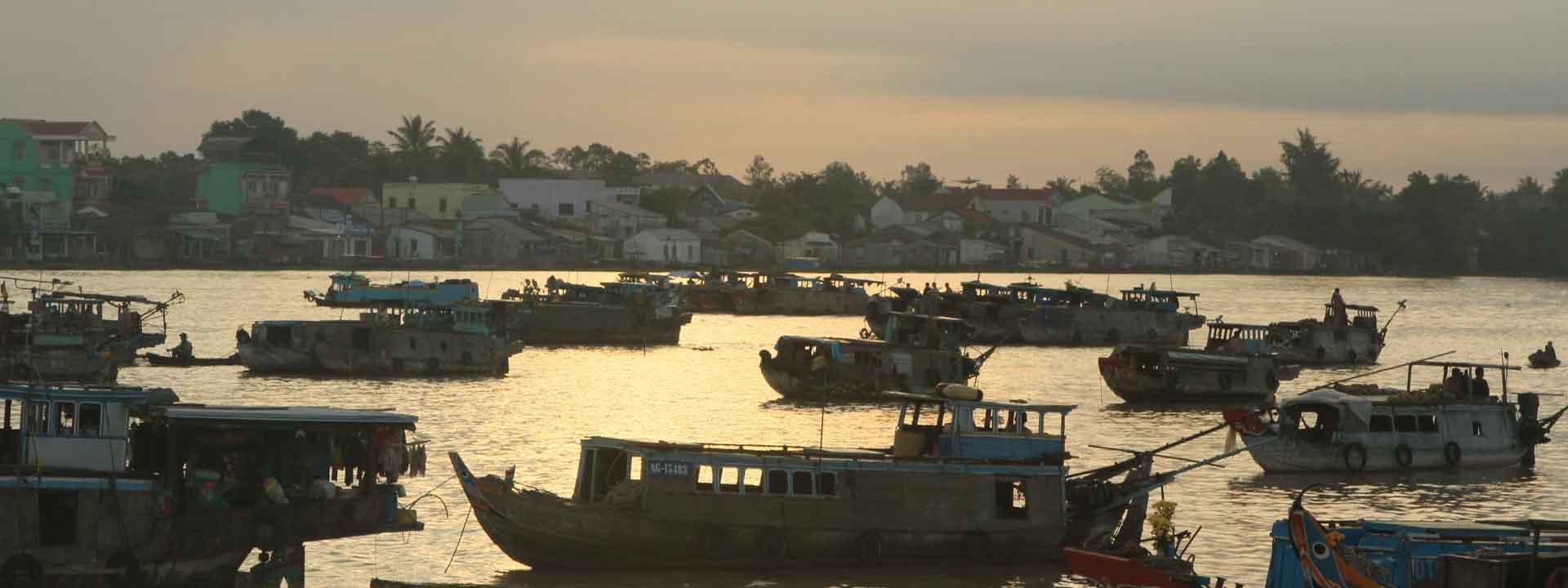 Biking & Sampan Boat Tour in Mekong 2 Days
